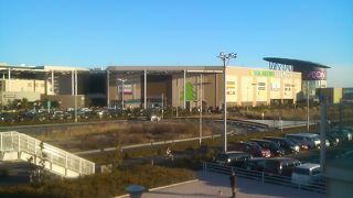 大型ショッピングモールで１日遊べる