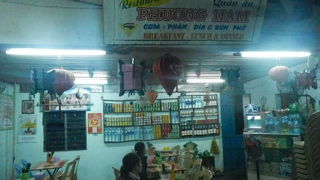 カフェというよりはローカルレストラン