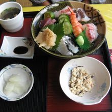 海鮮海ぶどう丼