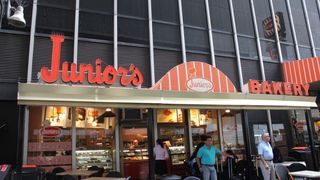 チーズケーキといえばここ！