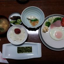 朝食　　漬物が美味しかった