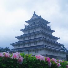 つつじの季節できれいでした。