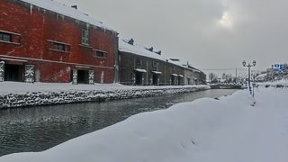 冬の運河も幻想的
