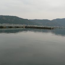 琵琶湖の北にある淡水湖、余呉湖