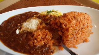 札幌国際で美味しいゲレ食はこちらで。ちょっと休憩にも使えます。