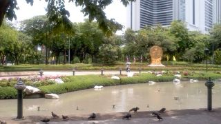 騒がしいスクンビット通りにあるオアシス