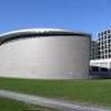 新館は黒川紀章の設計