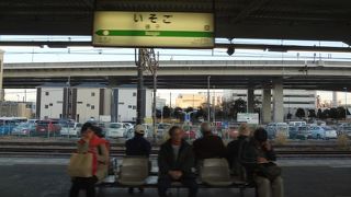 折り返す列車あり