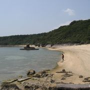 観光客はほとんどこない静かな海