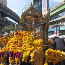 エラワン・サンプラプーム