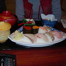 生鮨ハーフセット