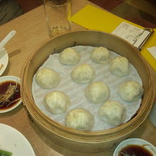 一人５個の小籠包