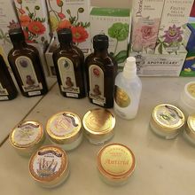 シンプルな器のクリーム