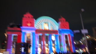 光のルレサンスでは、投影機で光の共演が見れます