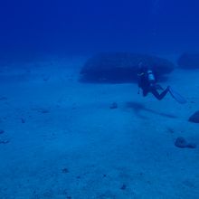 クレバスの砂の海底