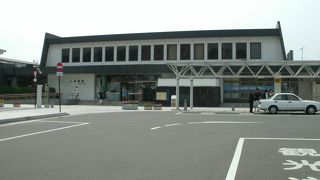 岳温泉への玄関