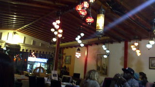 ゆったりとしたくつろげる店内