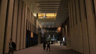 ビルの名前は東京ビル