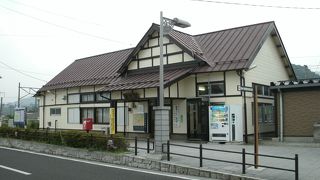 雰囲気のいい駅舎です