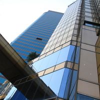 すこし薄汚れた金色？！のホテル