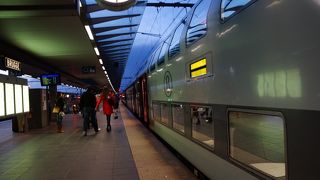ブリュッセル中央駅からブルージュまでは、ICで１時間　９．９ユーロ