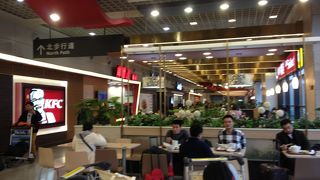 フードコートがあります