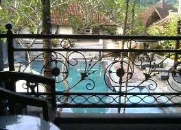 パンデ プロマイ バンガローズ 写真