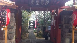 お岩さんを祀っていますが・・・