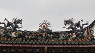 熱心な信仰のお寺「龍山寺」