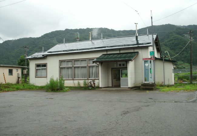 三関駅