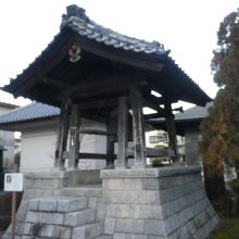 清巖寺の鐘楼