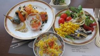 ランチ・ブッフェがオススメ！