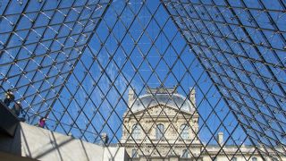 パリといえばルーブル！