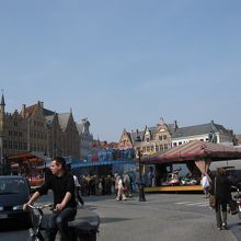 遊園地が設営されてました