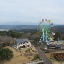 公園内の観覧車