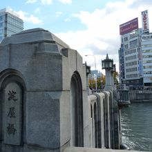 淀屋橋を北側から