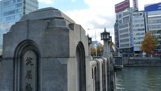 往時の豪商の勢いを偲ばせる