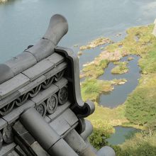 川原と瓦の景色も綺麗