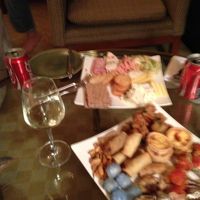 旦那達が部屋に持ってきたイブニングカナッペ