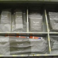 歯ブラシ、つめやすり、綿棒にコットン、シャワーキャップも