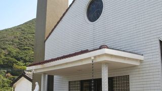 東に五島灘、西に東シナ海を一望出来る