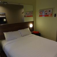 小さな机がある