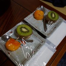 食後のデザートがお部屋に用意されてました