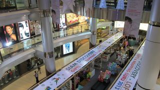 サイアムパラゴンとつながっている