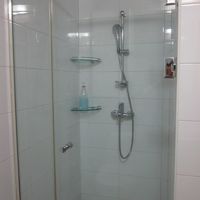 シャワーは独立タイプで良いです♪