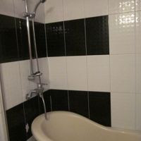 バスタブが小さいですが、シャワーだけなら問題なしです☆
