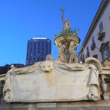 なにか由緒など？が書かれてるみたいだけど、よく読めない