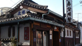 参鶏湯といえば土俗村！