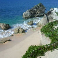 プールからの海