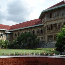 優美な建物です。